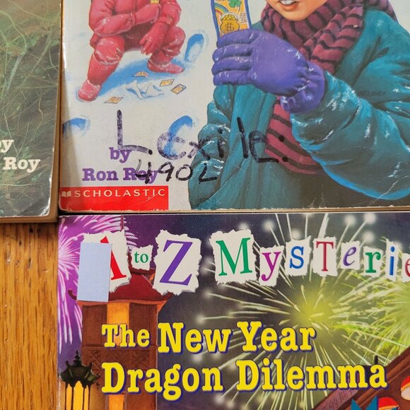 A to Z Mysteries Ron Roy 11 Book Set Lot Softcover Kids Summer Reading Teacher H - Picture 5 of 6